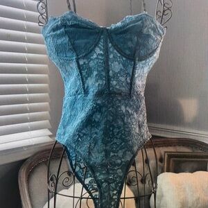 Elegant Lace Bodysuit in Blue